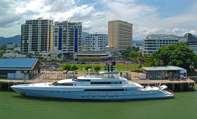 Picture 3 of Cairns city